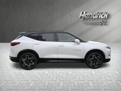 Used 2023 Chevrolet Blazer RS w/ Enhanced Convenience Package FWD image 10