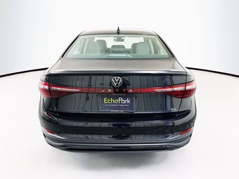 Used 2025 Volkswagen Jetta SE w/ Sunroof Package FWD image 7