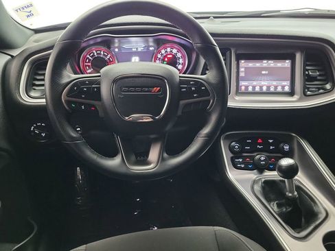 Used 2019 Dodge Challenger R/T image 10