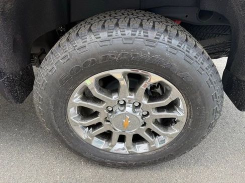 New 2026 Chevrolet Silverado 2500 LTZ w/ LTZ Convenience Package AWD/4WD image 23