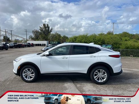 New 2026 Buick Envista Preferred image 4