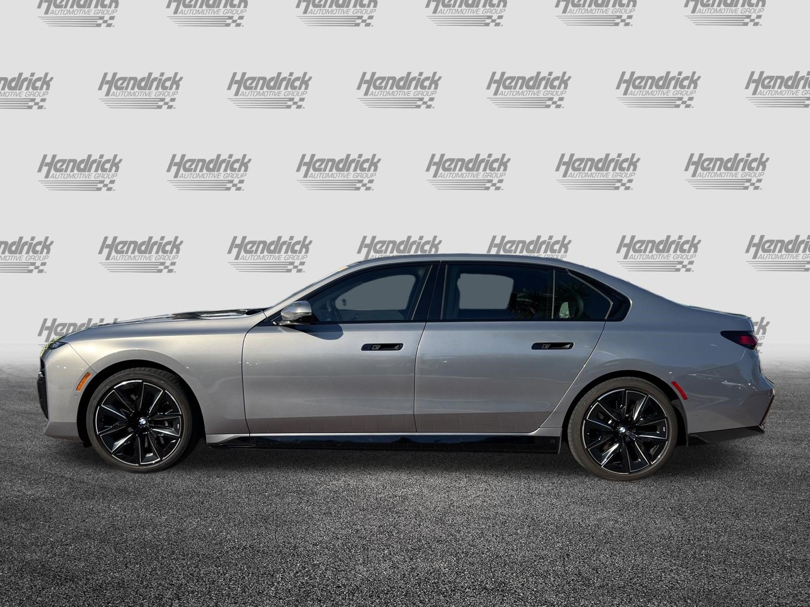 Used 2024 BMW i7 eDrive50 w/ M Sport Package RWD image 7