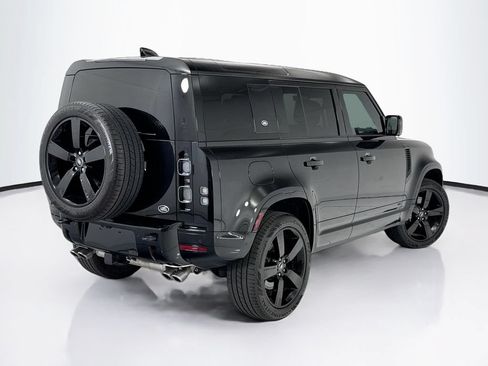Used 2022 Land Rover Defender 110 V8 AWD/4WD image 5