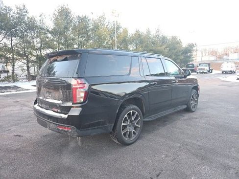 Used 2023 Chevrolet Suburban RST w/ Luxury Package image 4