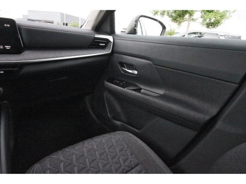 Certified 2025 Nissan Kicks SV w/ Interior Electronics Package FWD image 14