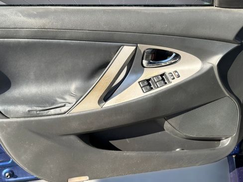 Used 2011 Toyota Camry SE image 13