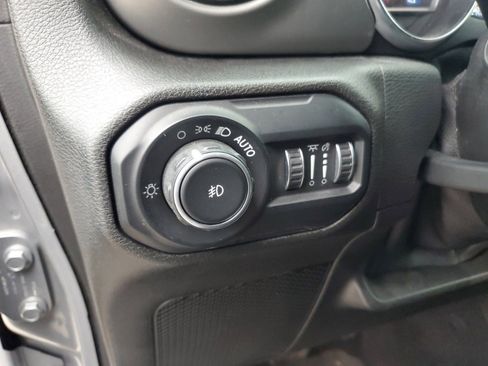 Used 2021 Jeep Wrangler Unlimited Willys image 11