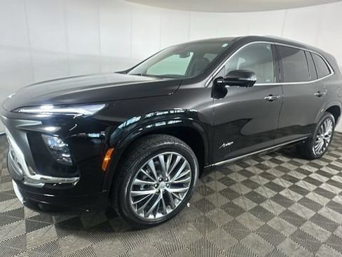 Used 2025 Buick Enclave Avenir w/ Trailering Package, 5000 lbs. FWD image 6