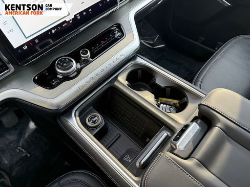 Used 2025 Ford Expedition Max Platinum w/ Driver's Package image 26