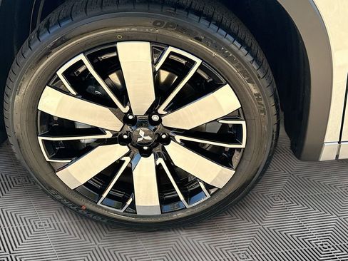 New 2026 Mitsubishi Outlander SEL image 34