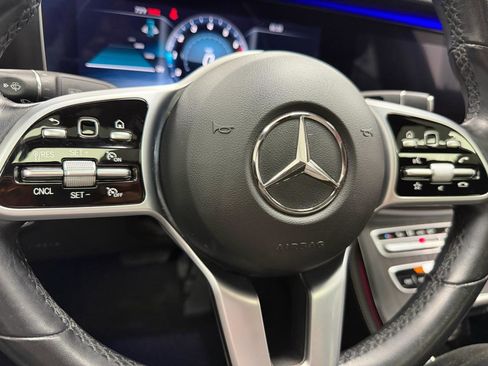 Used 2020 Mercedes-Benz E 350 E 350 4MATIC Sedan w/ Parking Assistance Package image 18