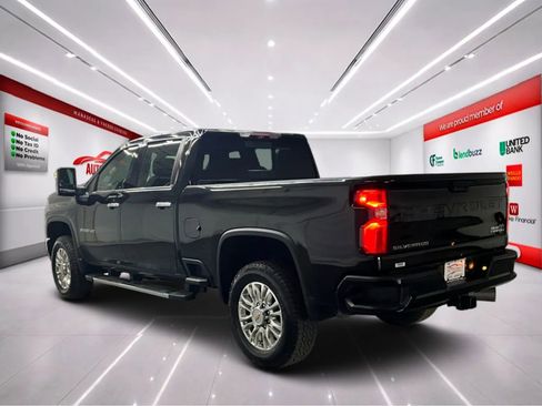Used 2023 Chevrolet Silverado 2500 High Country w/ Z71 Off-Road Package AWD/4WD image 5