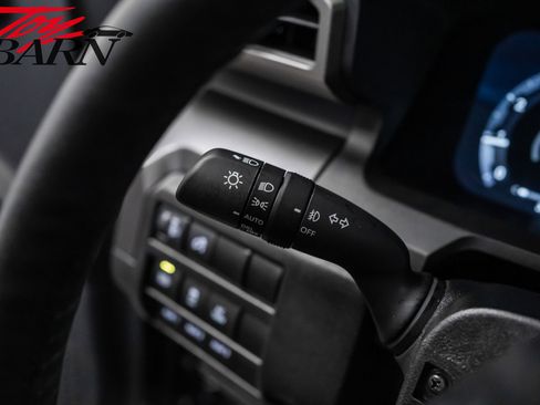 Used 2025 Toyota Tacoma TRD Off-Road image 32