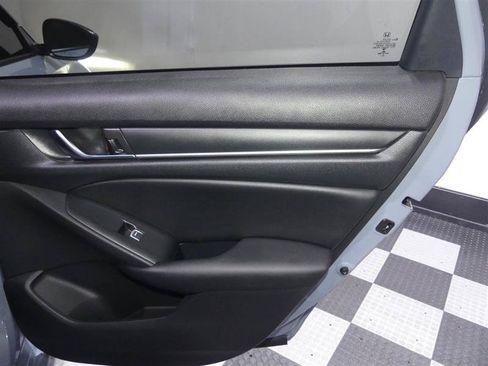Used 2022 Honda Accord Sport image 25