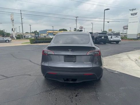 Used 2022 Tesla Model Y Performance AWD/4WD image 17