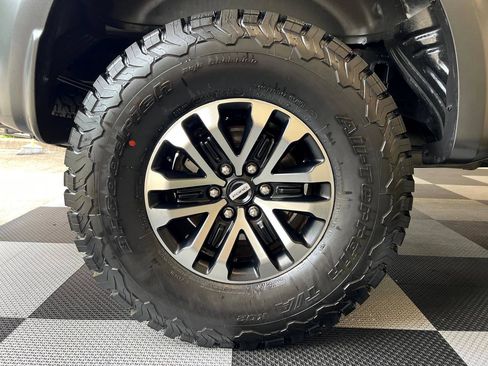 Used 2019 Ford F150 Raptor w/ Equipment Group 802A Luxury image 34