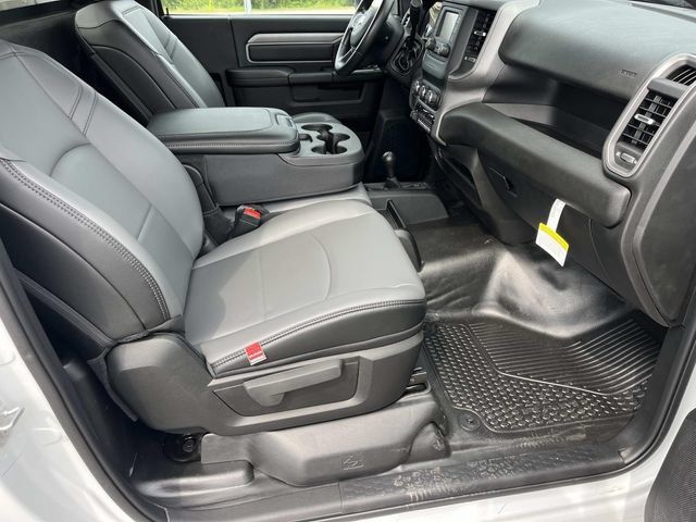 New 2024 RAM 3500 Tradesman AWD/4WD image 18