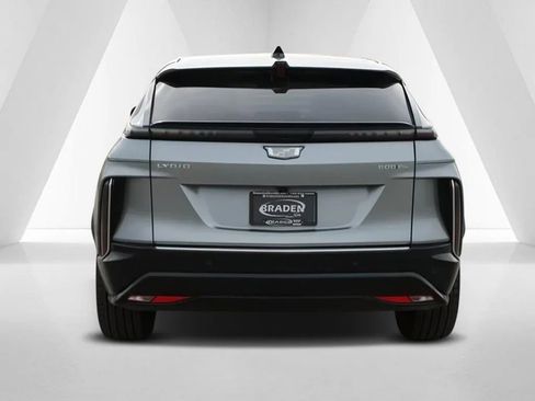 New 2024 Cadillac Lyriq Luxury w/ Nappa Leather Package image 8