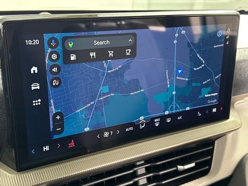 Used 2025 Ford Explorer Active image 27