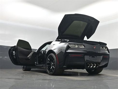 Used 2015 Chevrolet Corvette Z06 w/ 2LZ Preferred Equipment Group image 54