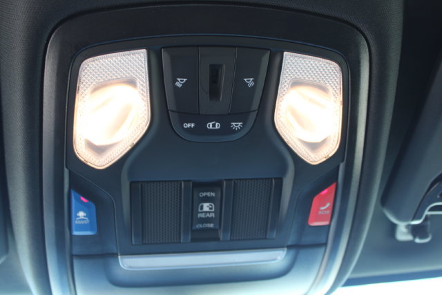 Used 2024 RAM 3500 Tradesman w/ Chrome Appearance Group AWD/4WD image 42