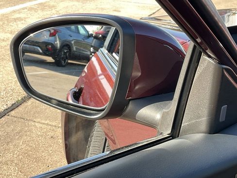 Used 2025 Nissan Sentra SV image 11