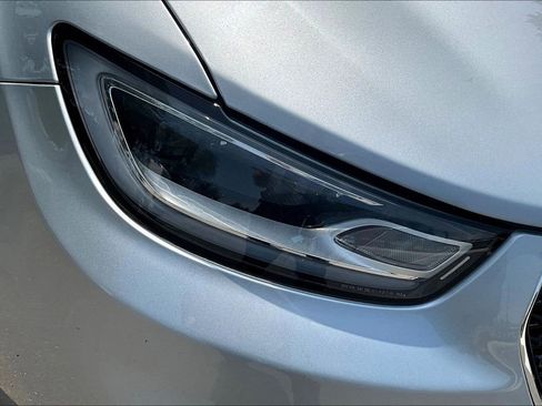 Used 2023 Chrysler Pacifica Touring-L FWD image 32