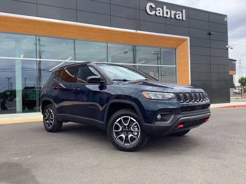 New 2026 Jeep Compass Trailhawk AWD/4WD image 2