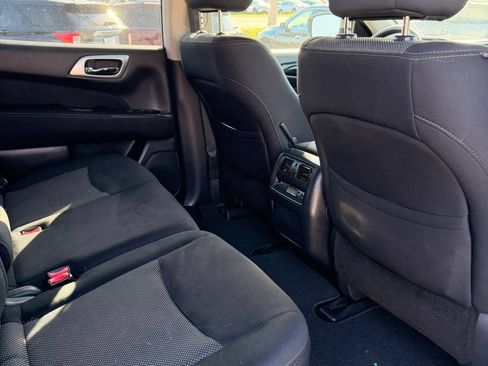 Used 2017 Nissan Pathfinder S FWD image 22