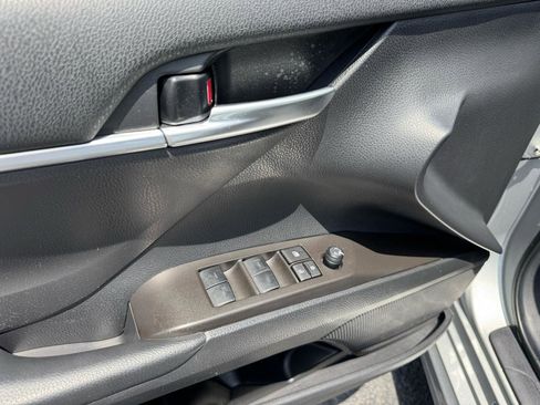 Used 2024 Toyota Camry SE AWD/4WD image 11