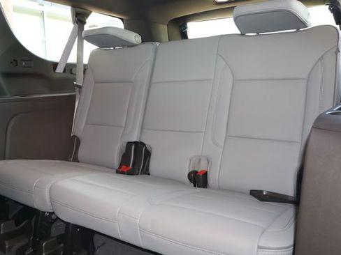 New 2026 GMC Yukon XL Elevation w/ Elevation Premium Package AWD/4WD image 17
