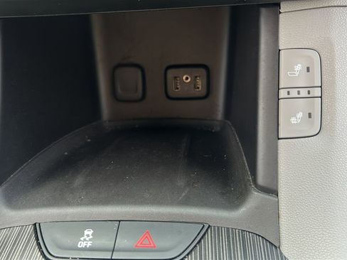 Used 2017 GMC Acadia SLT image 29