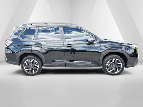 Used 2025 Subaru Forester Premium AWD/4WD image 8