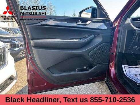 Used 2023 Jeep Grand Cherokee Altitude image 18