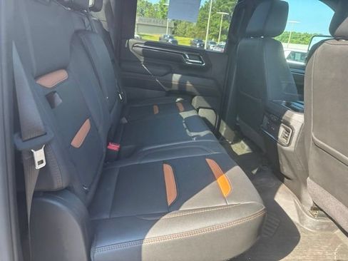 Used 2024 GMC Sierra 2500 AT4 w/ AT4 Premium Plus Package AWD/4WD image 16