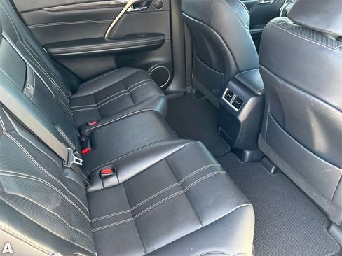 Used 2018 Lexus RX 350L FWD image 10