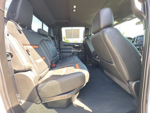 Used 2021 GMC Sierra 1500 AT4 w/ AT4 Premium Package AWD/4WD image 11