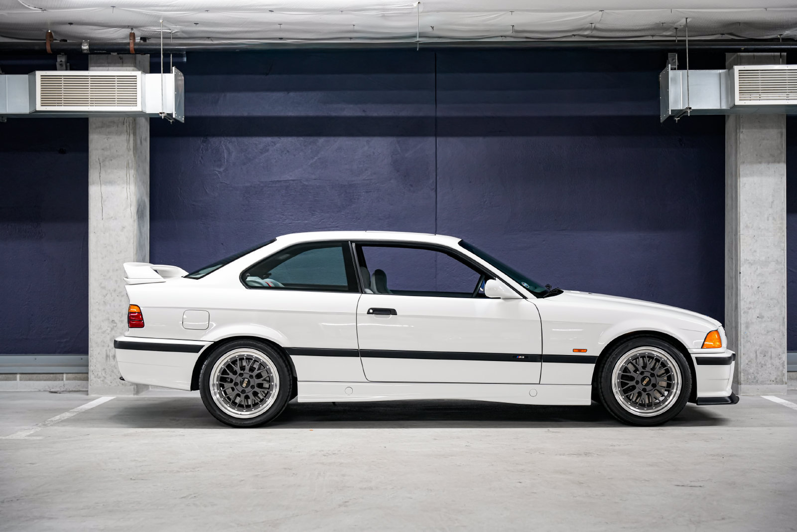 Used 1997 BMW M3 Coupe RWD image 2
