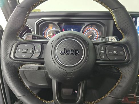 New 2025 Jeep Wrangler Unlimited Rubicon 392 image 19