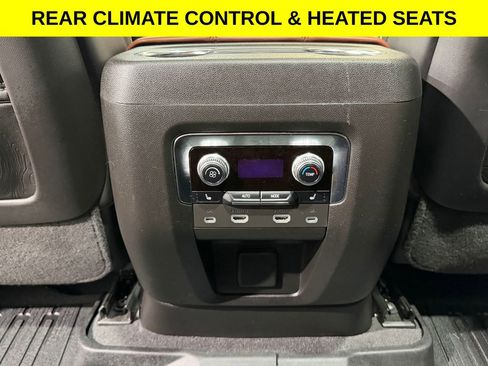 Used 2023 GMC Yukon XL Denali Ultimate AWD/4WD image 13