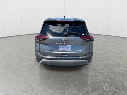 Used 2023 Nissan Rogue SV AWD/4WD image 7