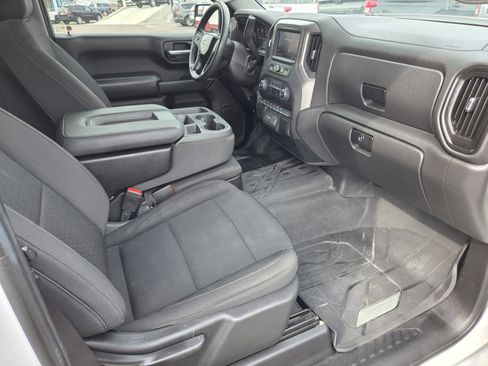 Used 2022 Chevrolet Silverado 1500 W/T RWD image 9