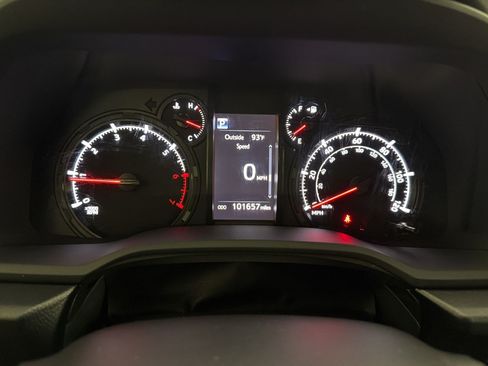 Used 2020 Toyota 4Runner SR5 RWD image 19