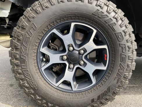Used 2023 Jeep Wrangler Unlimited Rubicon w/ LED Lighting Group AWD/4WD image 43