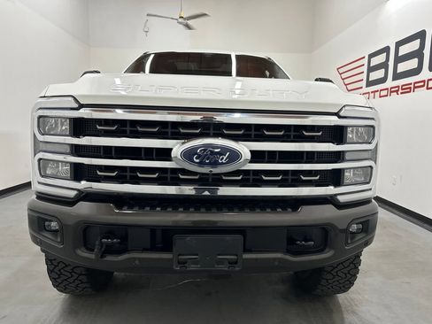 Used 2024 Ford F250 King Ranch w/ FX4 Off-Road Package AWD/4WD image 4