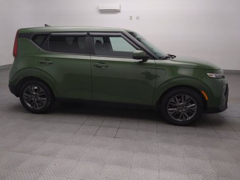 Used 2022 Kia Soul EX FWD image 11