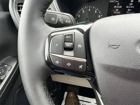 Used 2022 Ford Escape SE w/ Cold Weather Package image 21