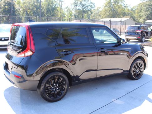 Used 2020 Kia Soul LX image 19