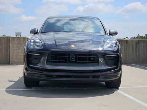 Certified 2023 Porsche Macan Turbo AWD/4WD image 11