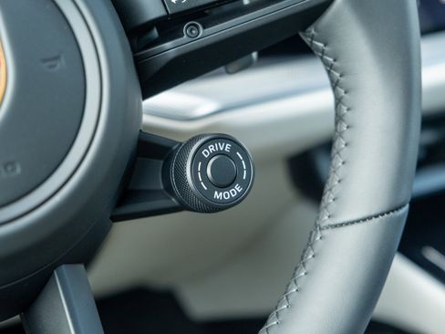 New 2026 Porsche Cayenne S image 32